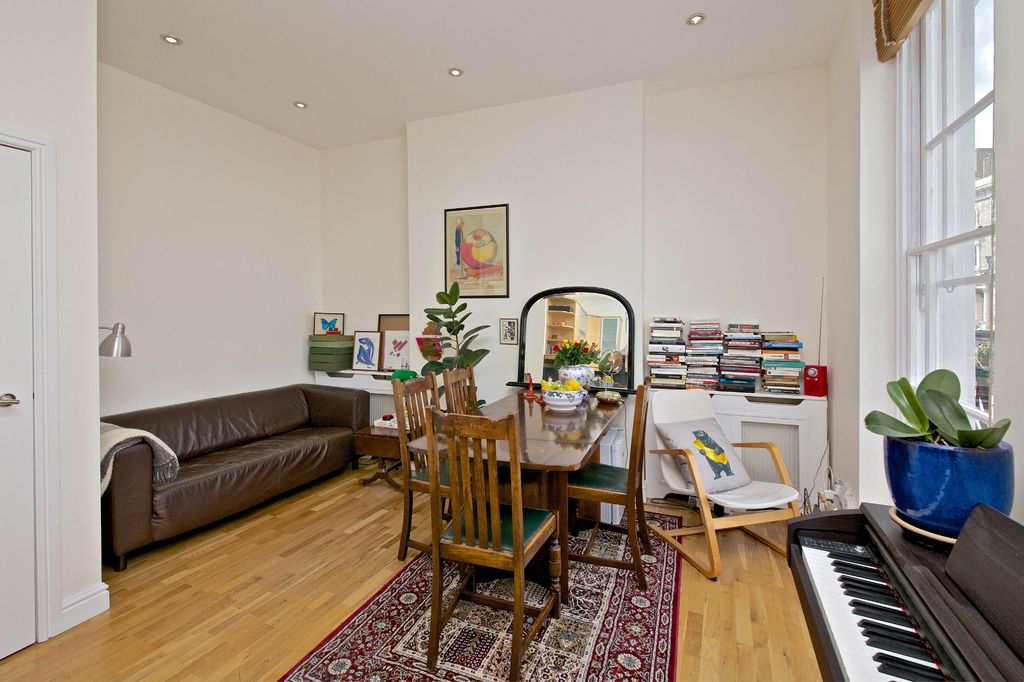 Property photo 3 of 8