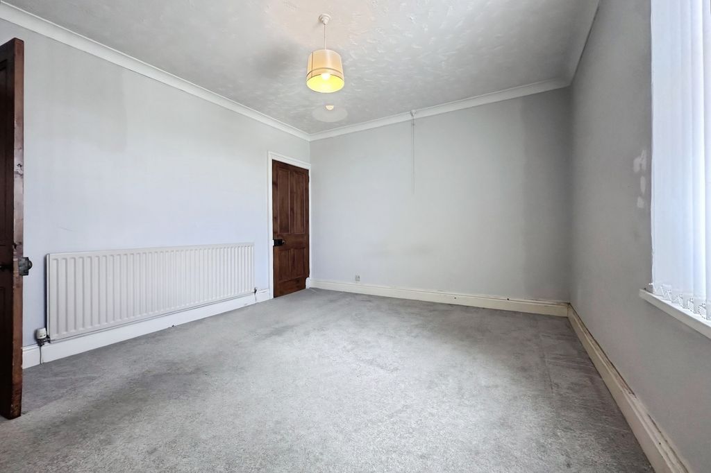 Property photo 2 of 9 Bedroom 1