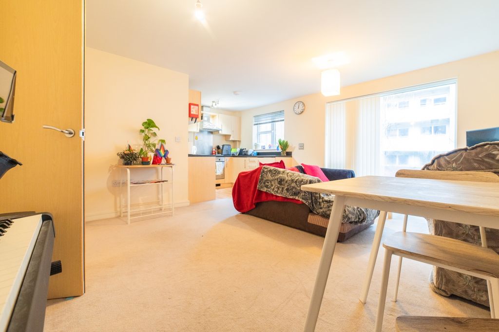 Property photo 3 of 20 Call 02920 454555 To Secure Your Viewing_5