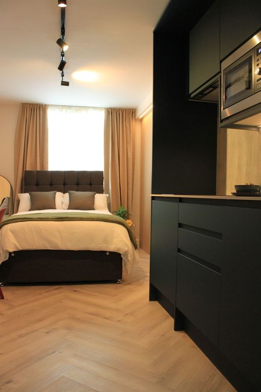 Property photo 2 of 28