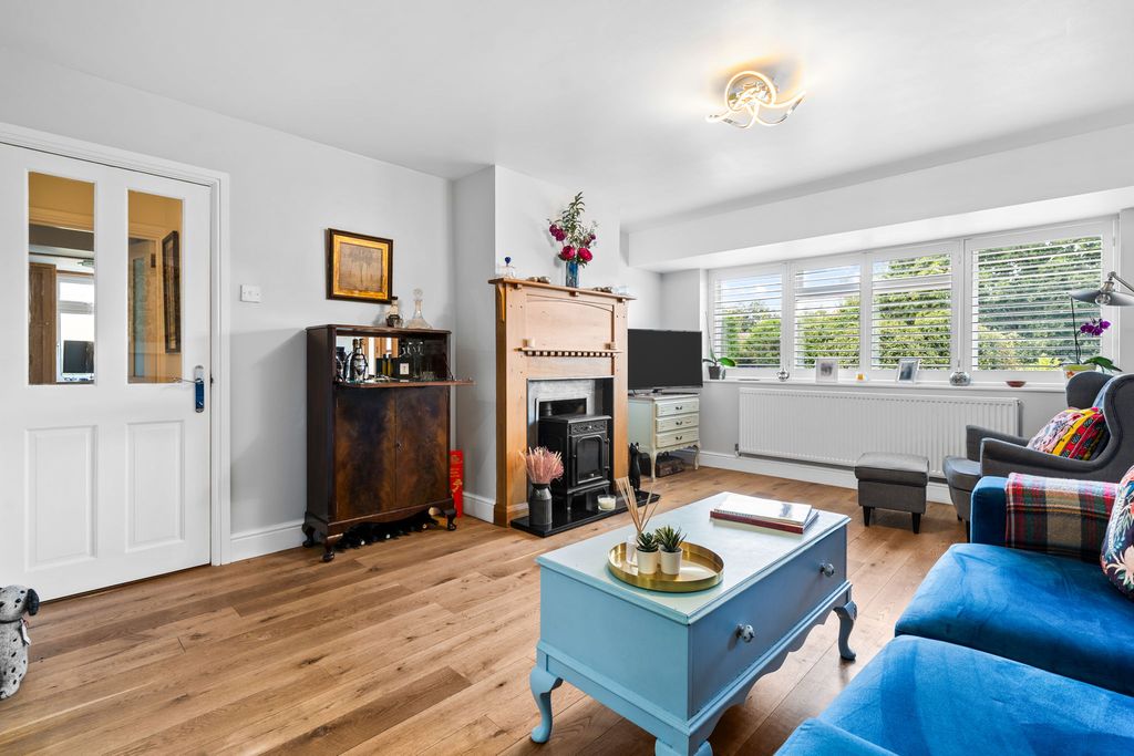 Property photo 2 of 41