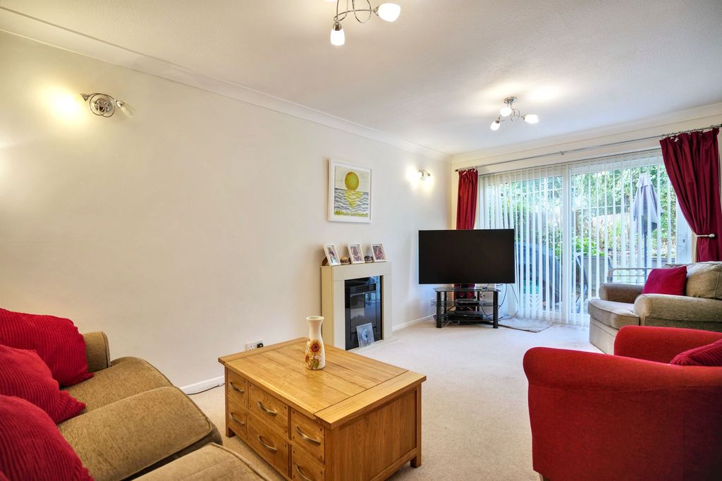 Property photo 2 of 11