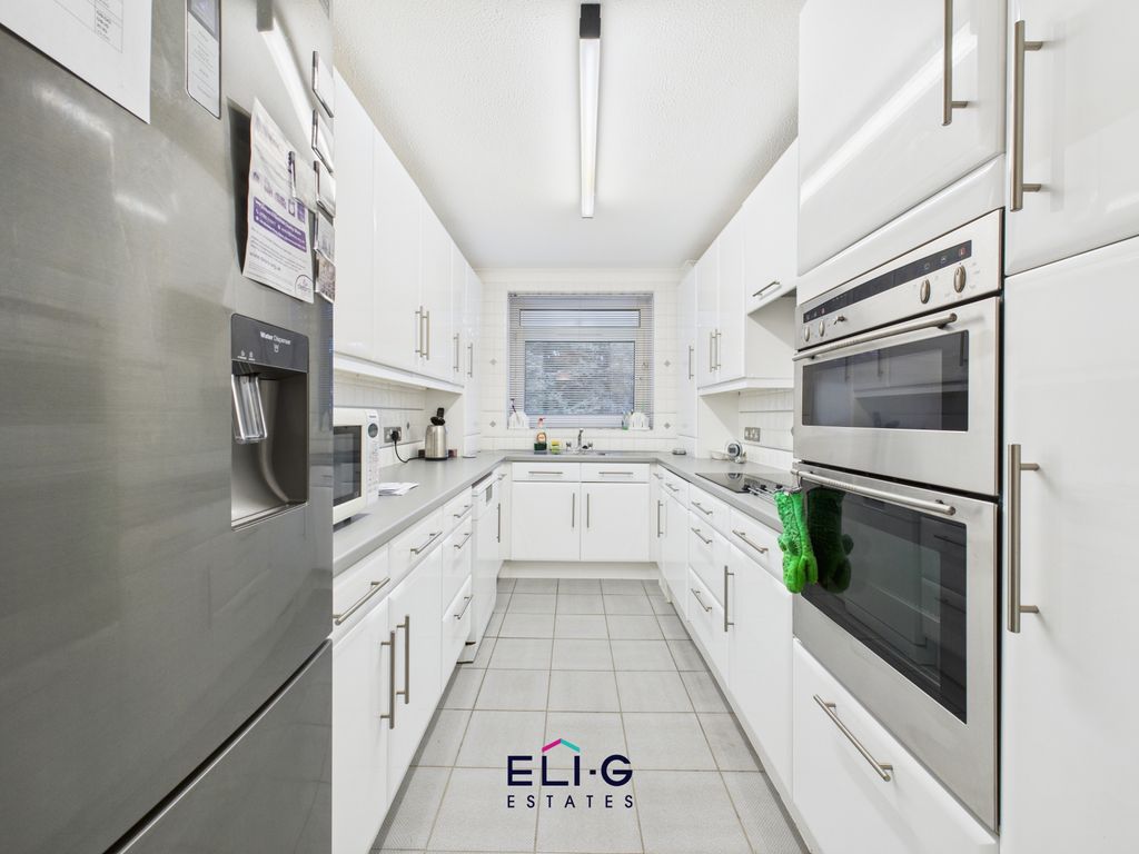 Property photo 2 of 11 Gallery