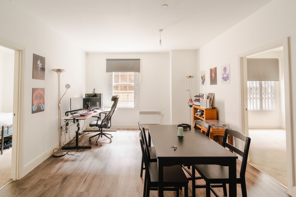 Property photo 1 of 10 5