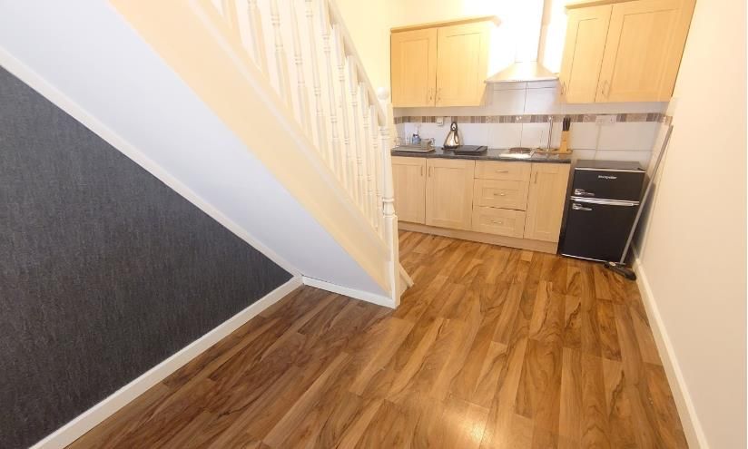 Property photo 2 of 5 Kitchen