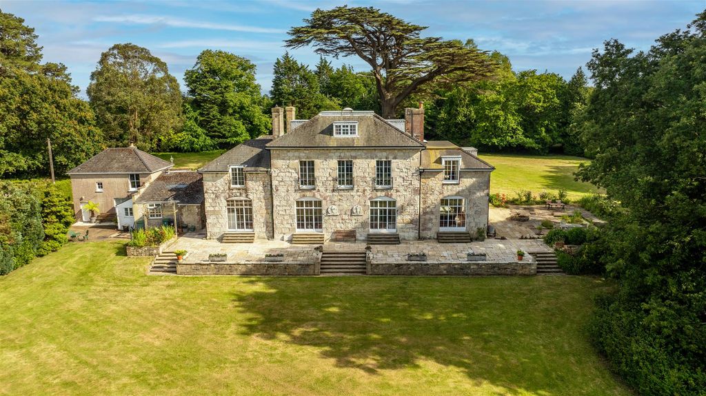 Property photo 3 of 42