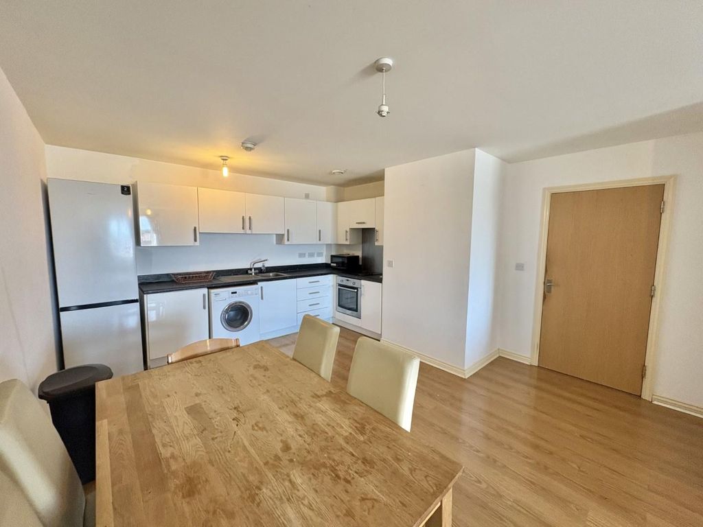 Property photo 2 of 8 324c8249-9Cb4-4512-866A-42d266611Be3.Jpg