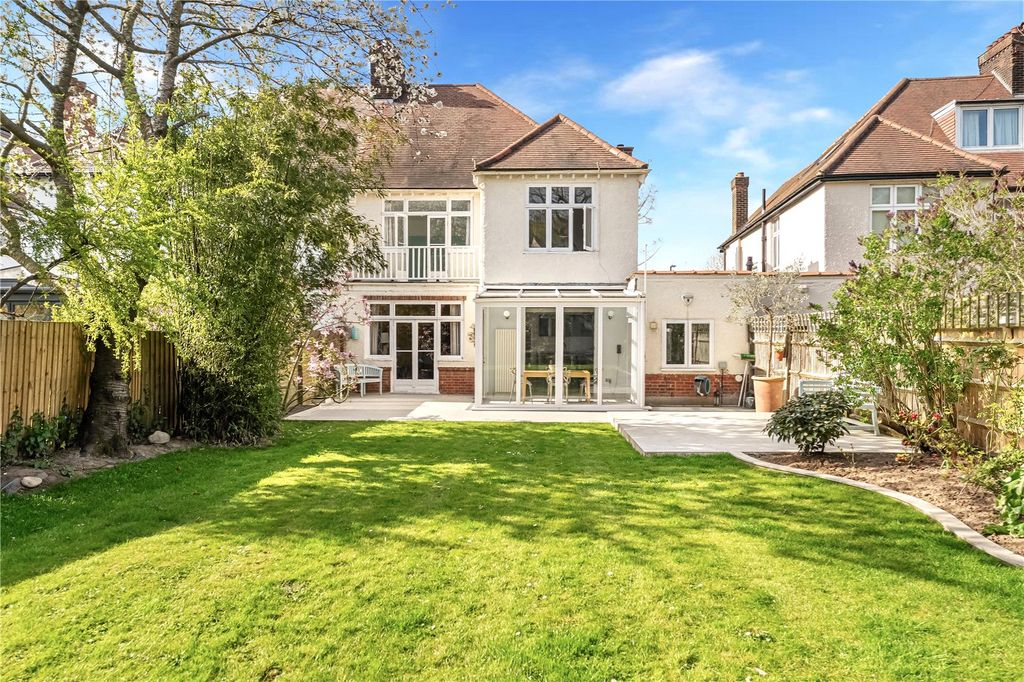 Property photo 2 of 36 Picture No. 13