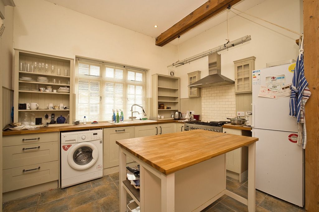 Property photo 2 of 23 Picture 2