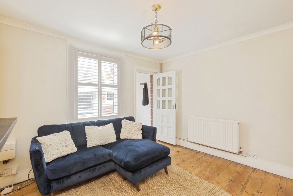 Property photo 3 of 19 Pbox-Img.Jpg