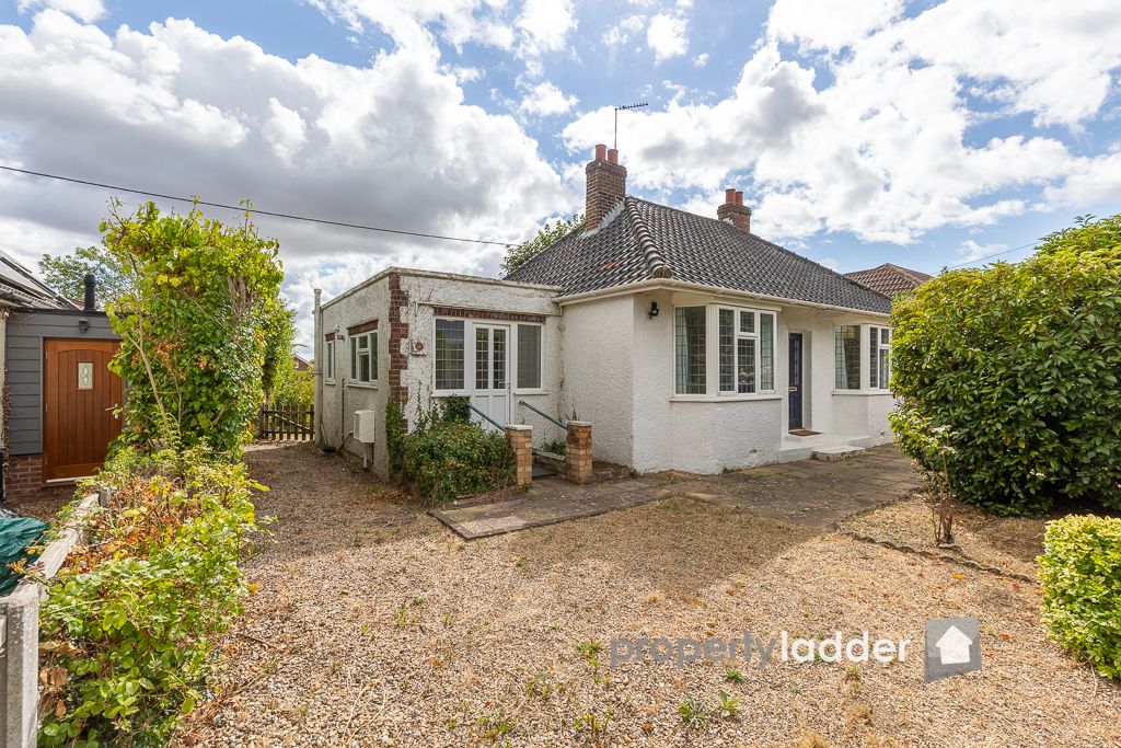 Property photo 3 of 24 93 Buxton Road-36