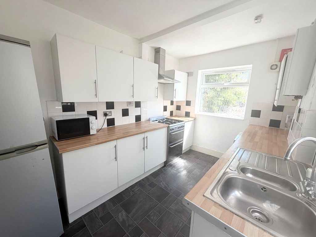 Property photo 2 of 10 Picture No. 07