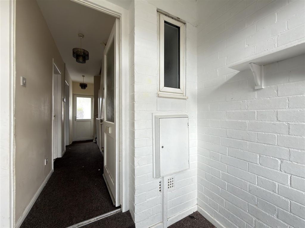 Property photo 3 of 15 Entrance Porch