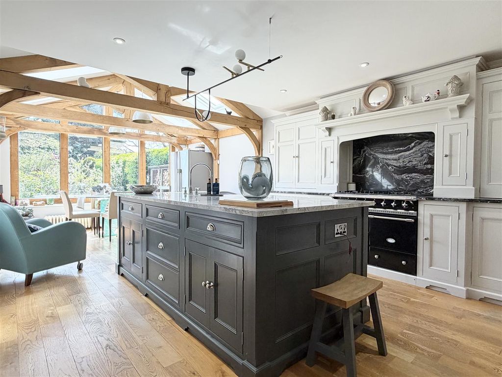 Property photo 3 of 14 Kitchen