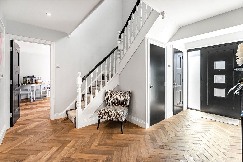 Property photo 2 of 25 Picture No. 16