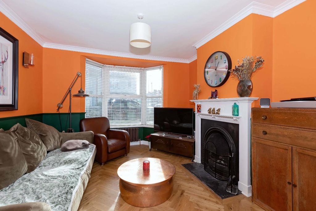 Property photo 3 of 18 Eastbrook Rd_12.Jpg