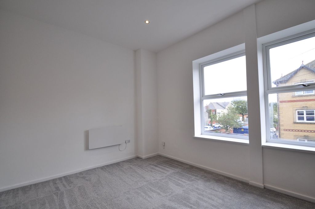 Property photo 3 of 13