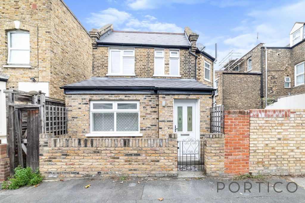 Property photo 1 of 10