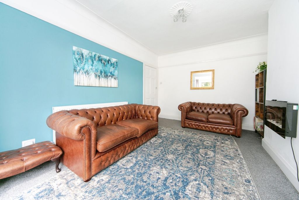 Property photo 3 of 16 Photo