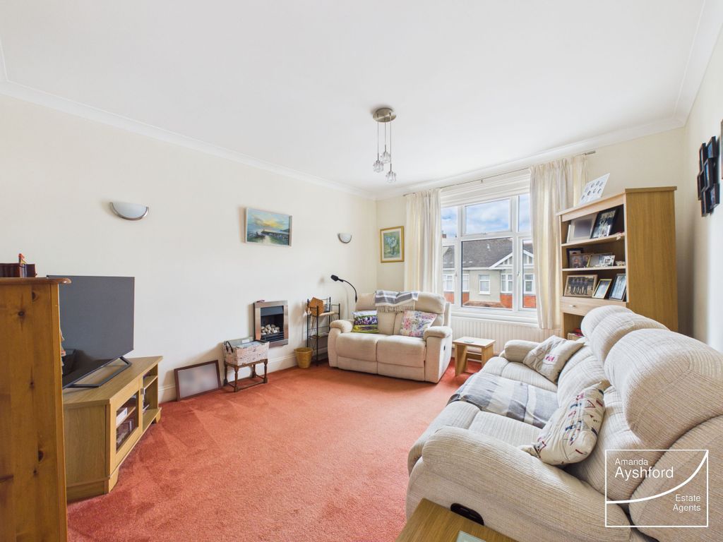Property photo 2 of 22