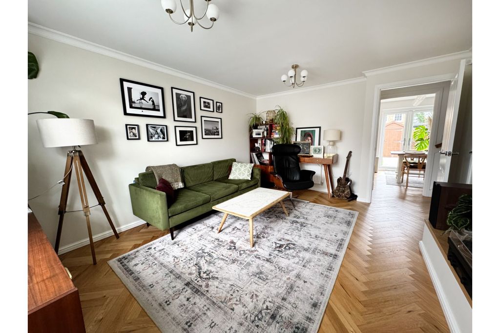 Property photo 3 of 20 Living Room