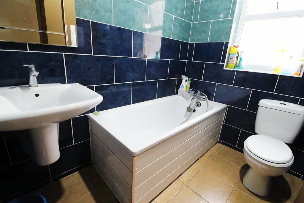 Property photo 3 of 3