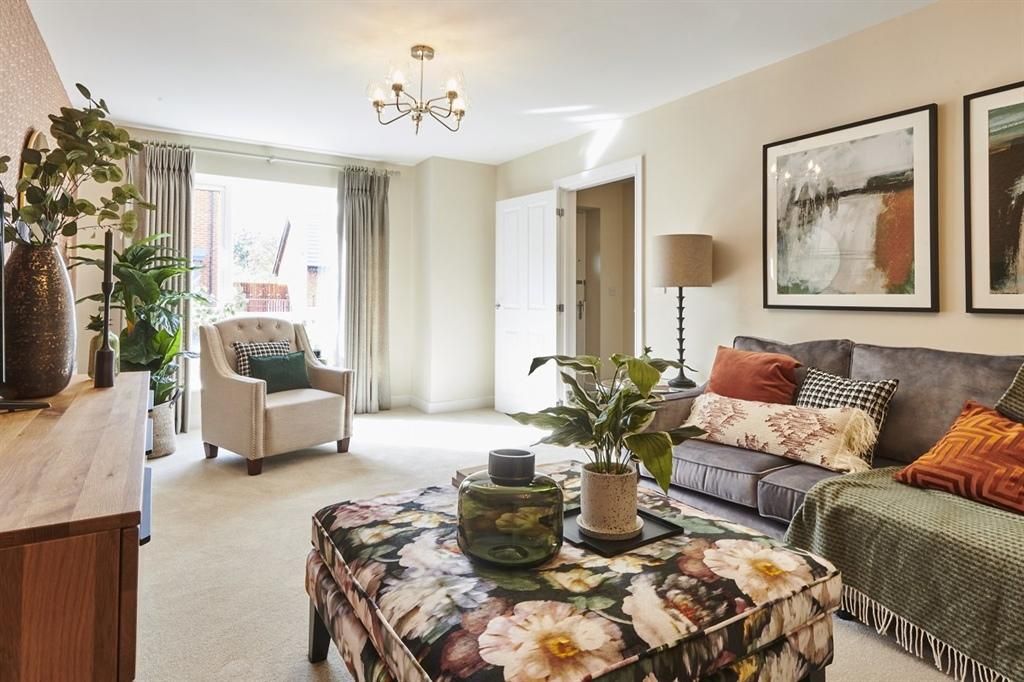 Property photo 3 of 7 Living Room