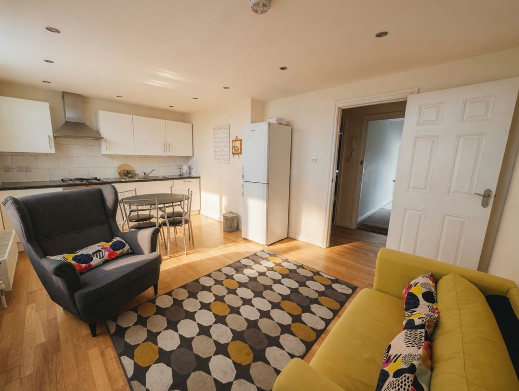 Property photo 1 of 6