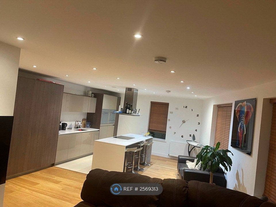 Property photo 3 of 6 Kitchen And Dining/Seating