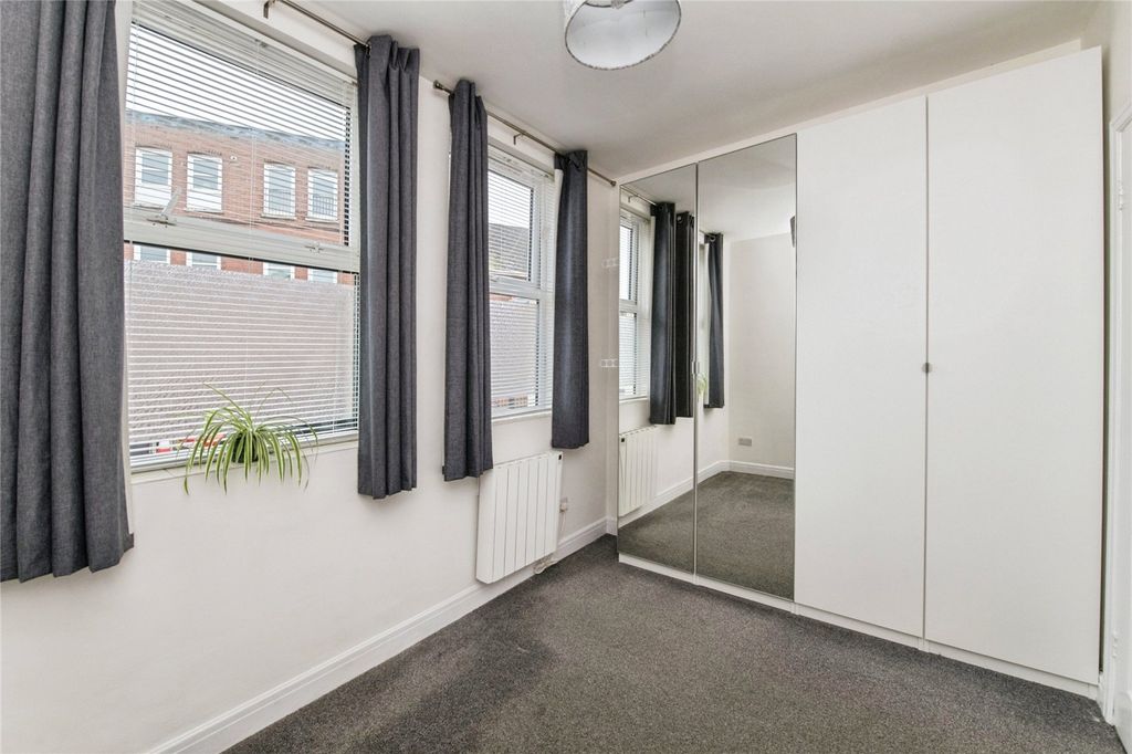 Property photo 3 of 12 Picture No. 18