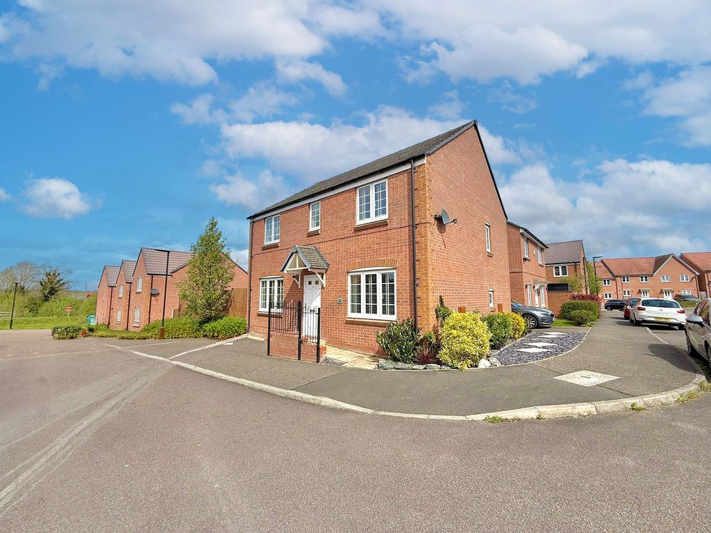 Property photo 1 of 25 Front