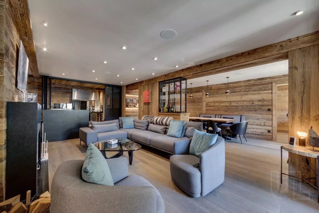 Property photo 3 of 34