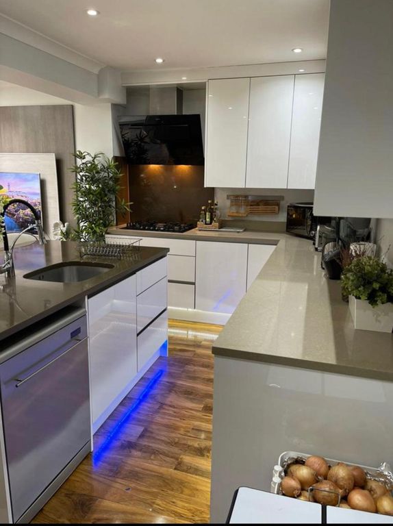 Property photo 3 of 30