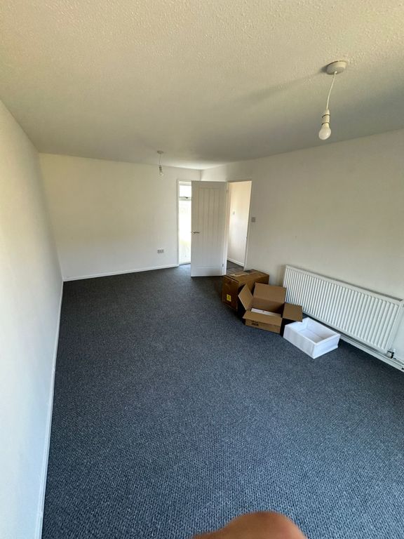 Property photo 2 of 14 7511
