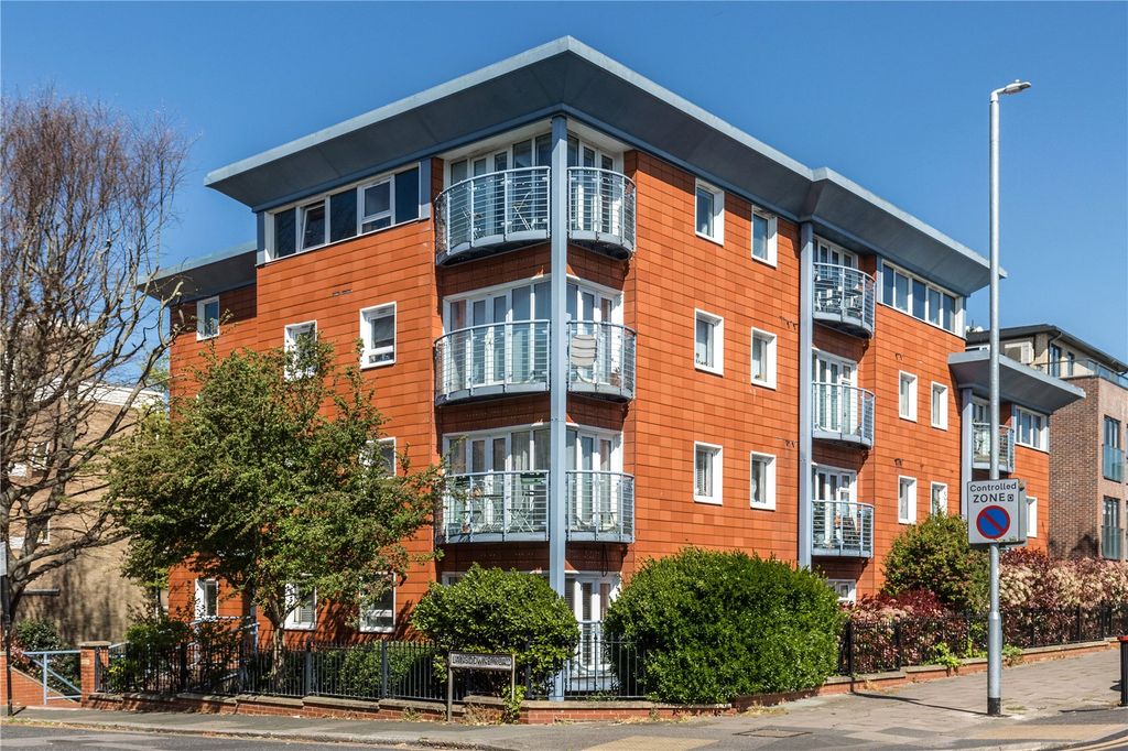 Property photo 1 of 16 Picture No. 01