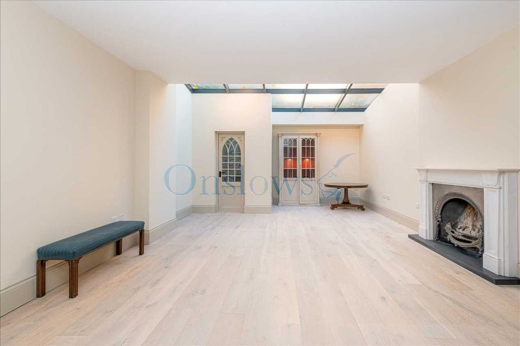 Property photo 3 of 23 Mezzanine