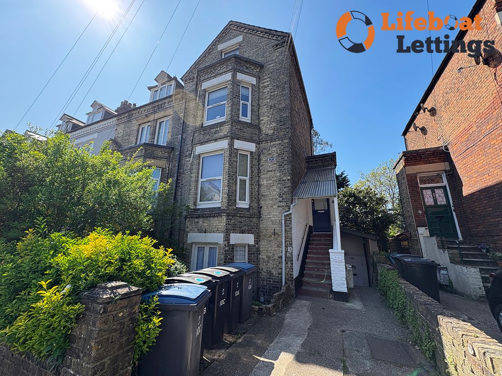 Property photo 1 of 6 Front View