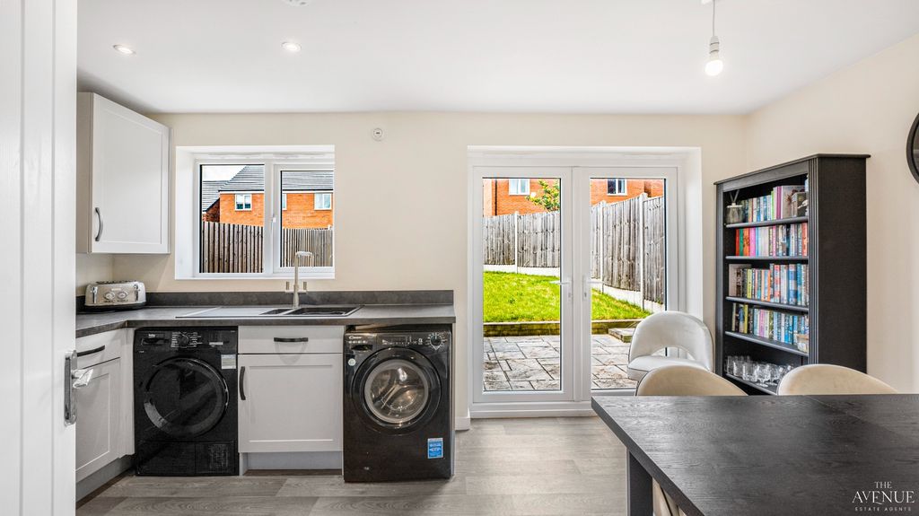 Property photo 3 of 24 5162073
