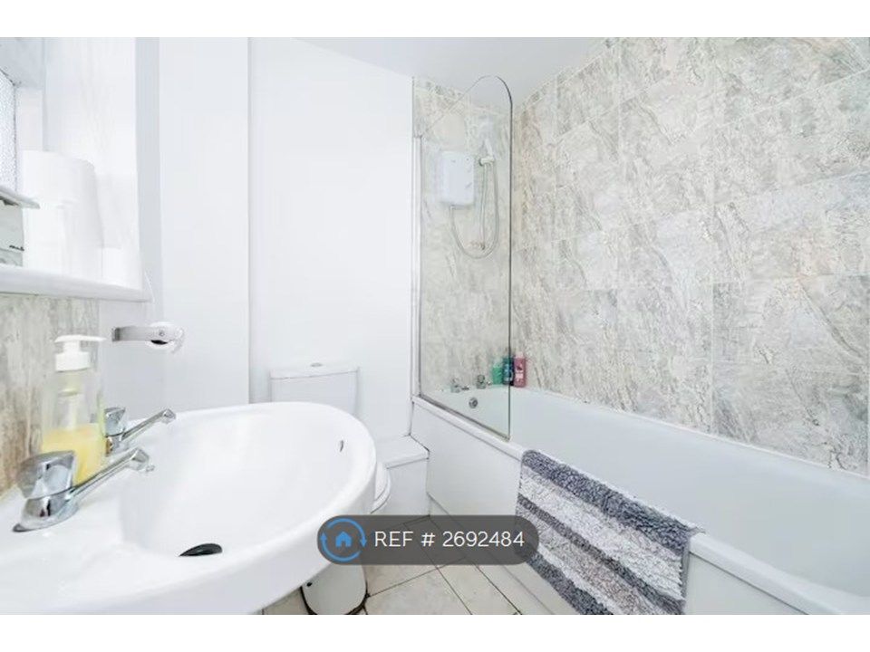 Property photo 3 of 13 Main Bathroom