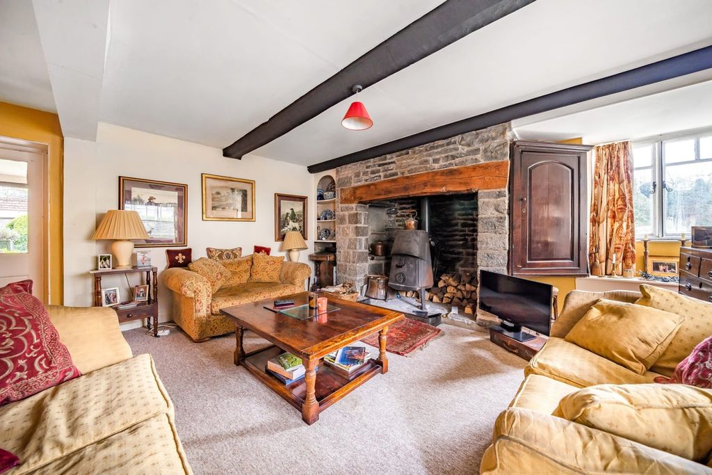 Property photo 2 of 12