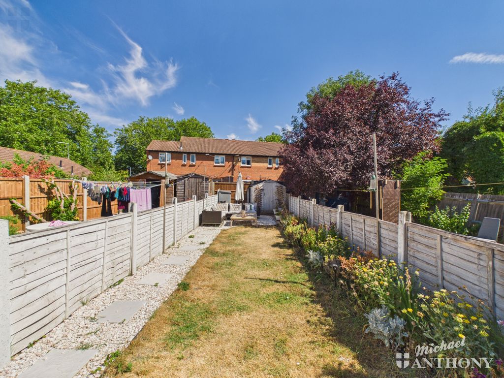 Property photo 3 of 10 Cam03218G0-Pr1134-Still009