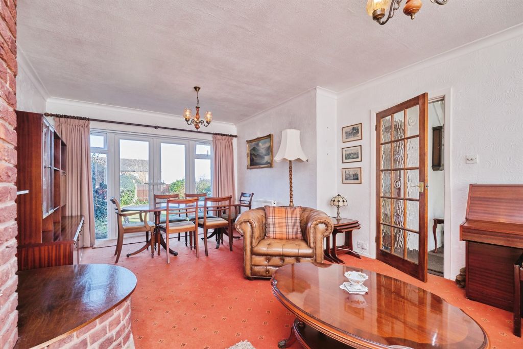 Property photo 2 of 17