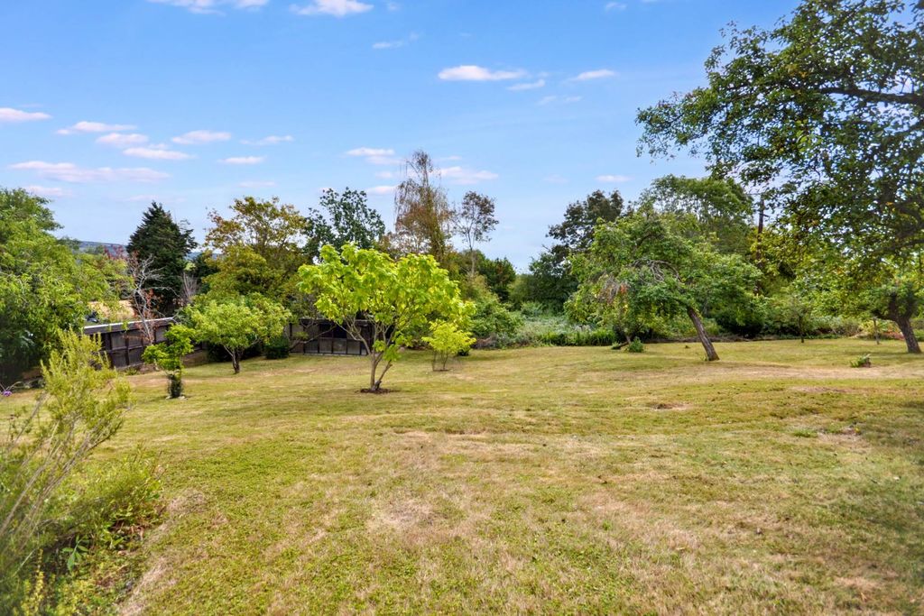 Property photo 2 of 26