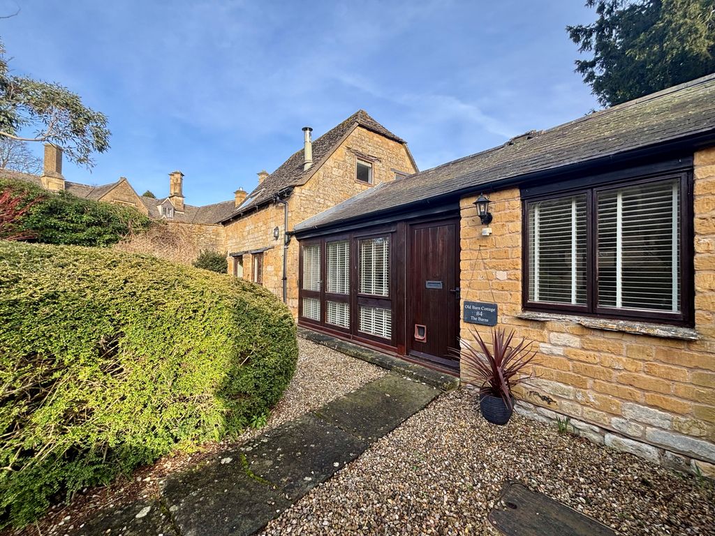 Property photo 1 of 11 Front