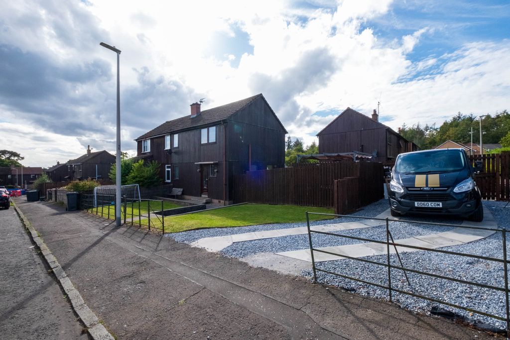 Property photo 1 of 34