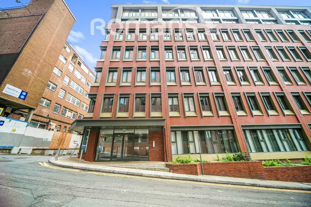 Property photo 1 of 7 Front