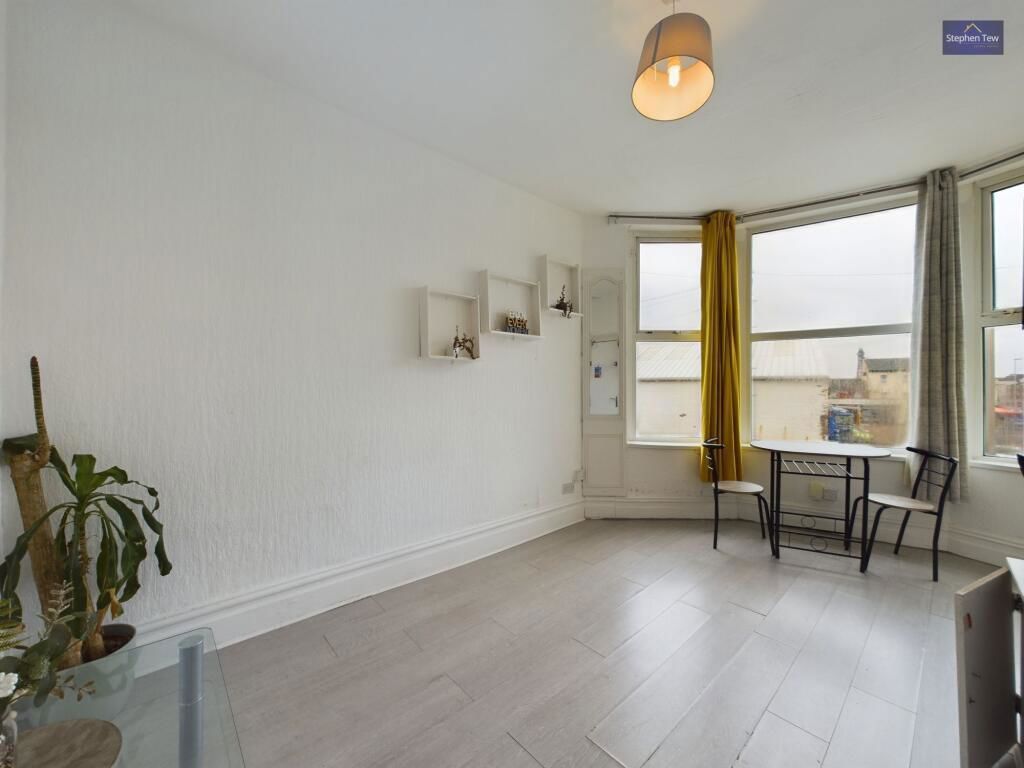 Property photo 2 of 3