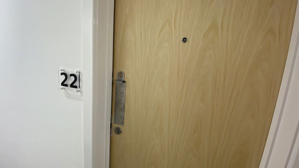 Property photo 2 of 33