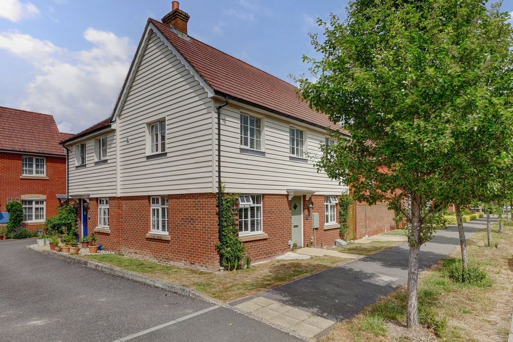 Property photo 1 of 37