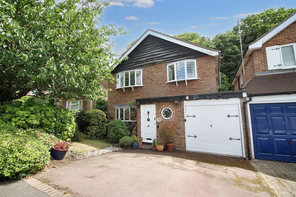 Property photo 1 of 25